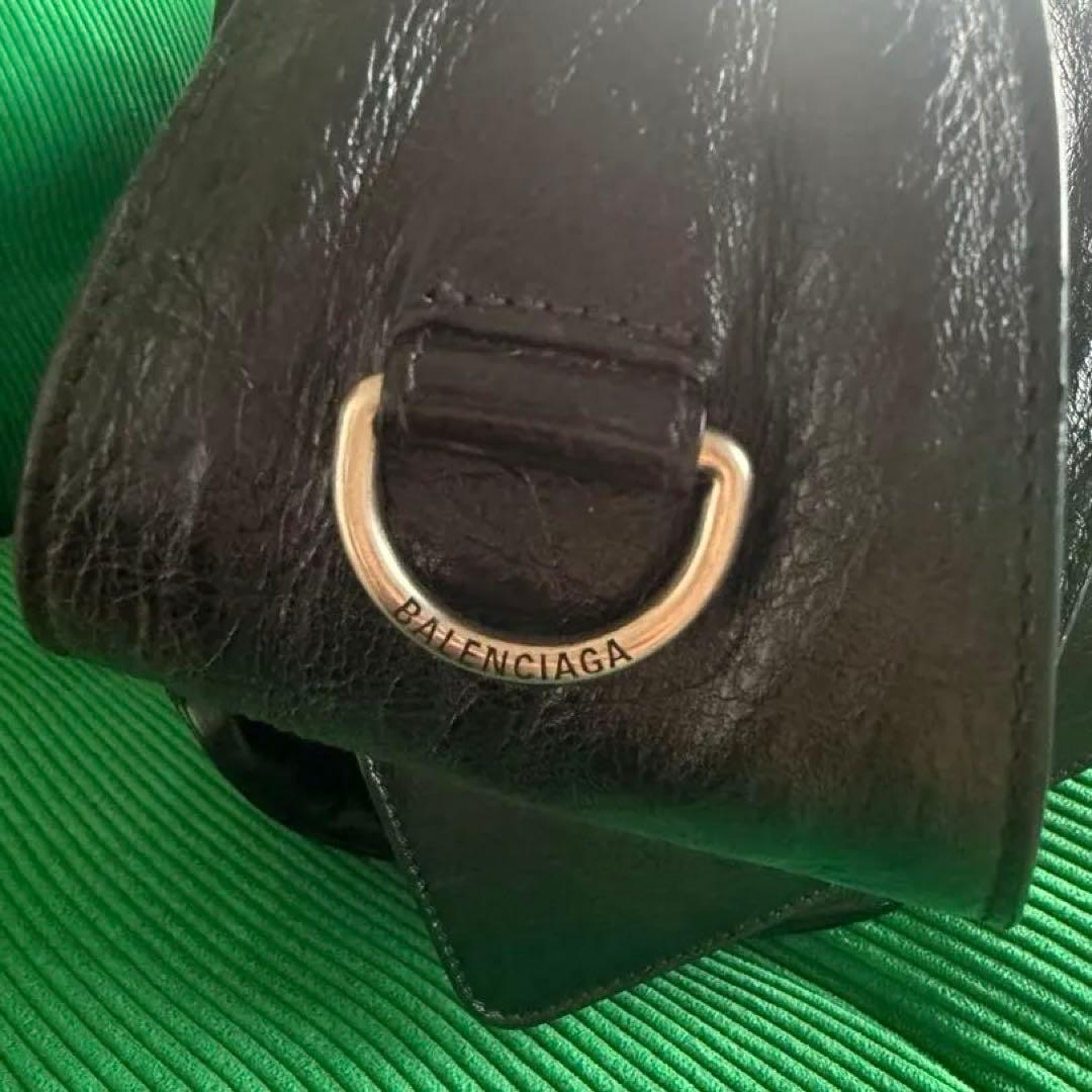 BALENCIAGA SUPERBUSY ラージ　スリングバッグ　ブラック
