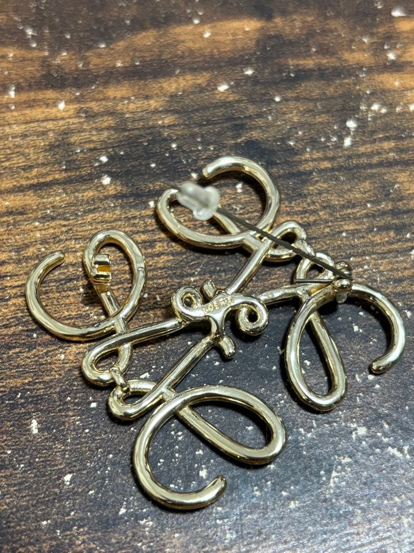 Loewe ロエベ　ゴールド　ブローチ