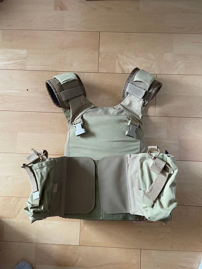 トイソルジャー製　LV MBAV