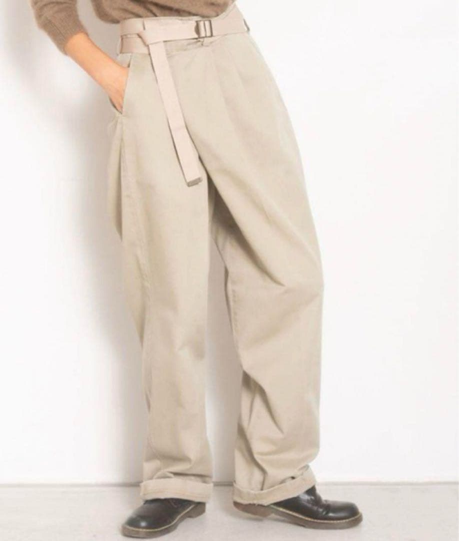 ほぼ未使用 MAISON EUREKA ベージュチノパン ハイウエスト