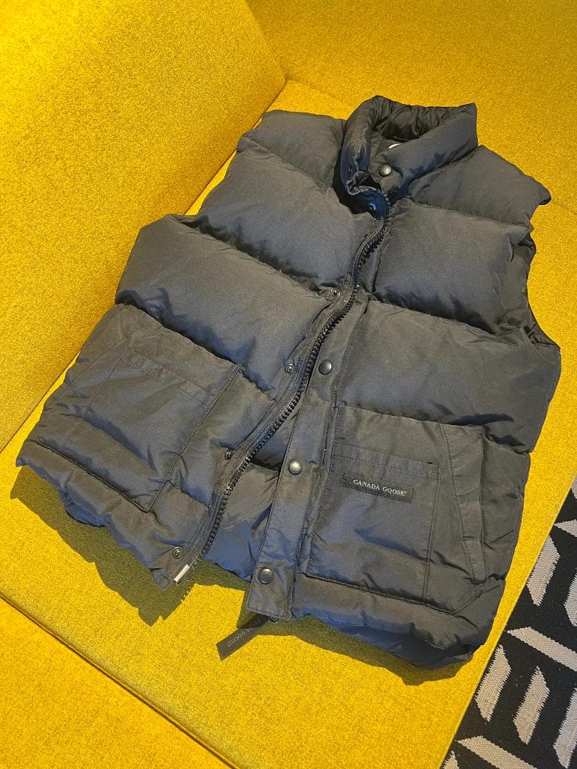 値下げしました！カナダグース ダウンベスト Mサイズ