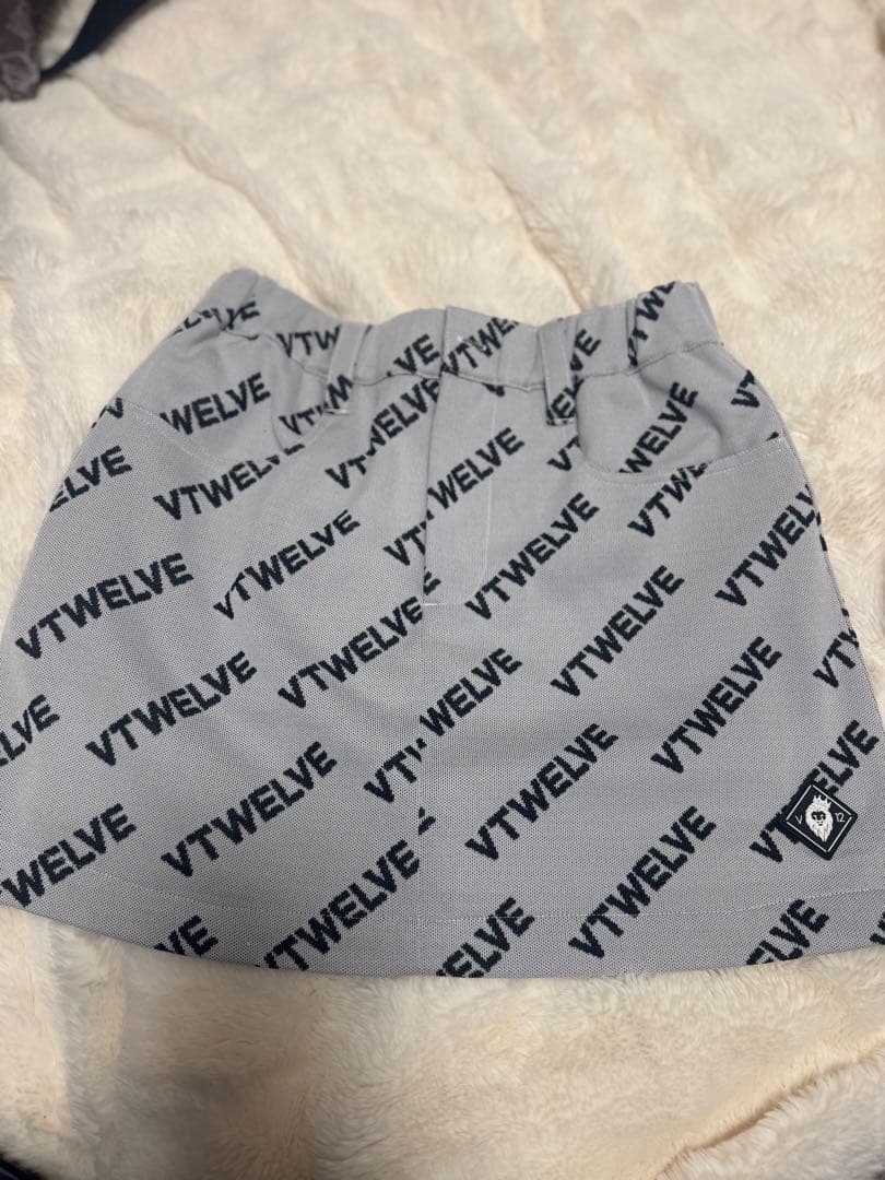 V12 ロゴミニスカート