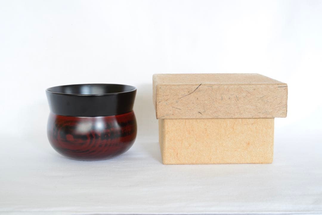 値下げしました！角有伊の漆器椀 黒と赤の漆塗り