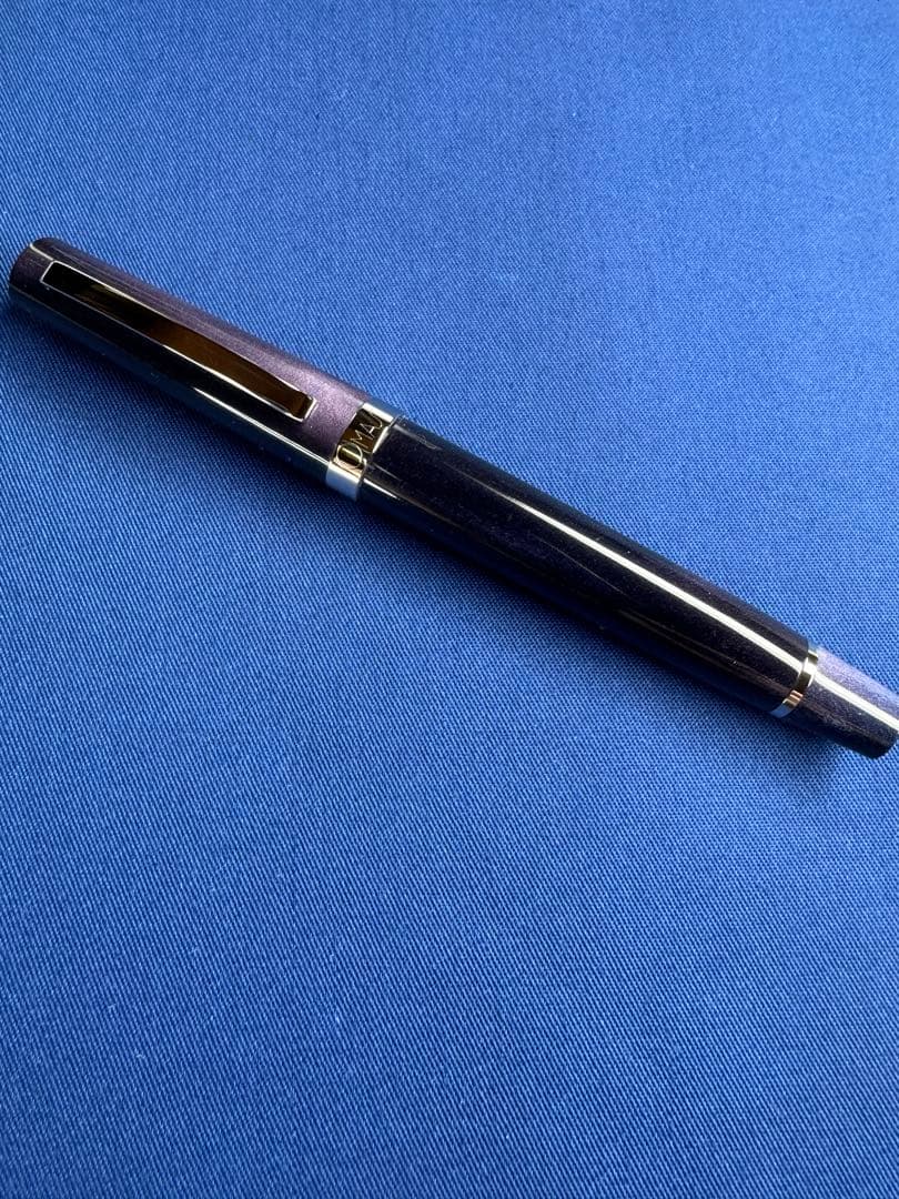 オマス ボローニャ マザーオブパール　万年筆