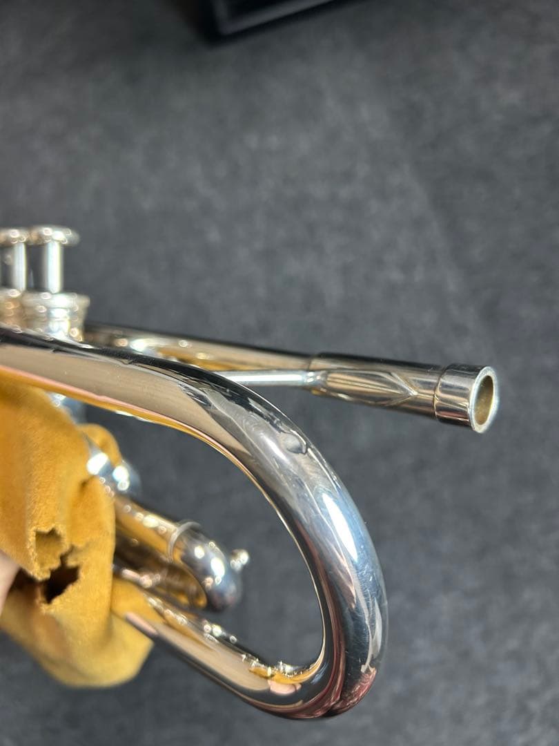 トランペット　YTR8335RS Xeno SOLUTE