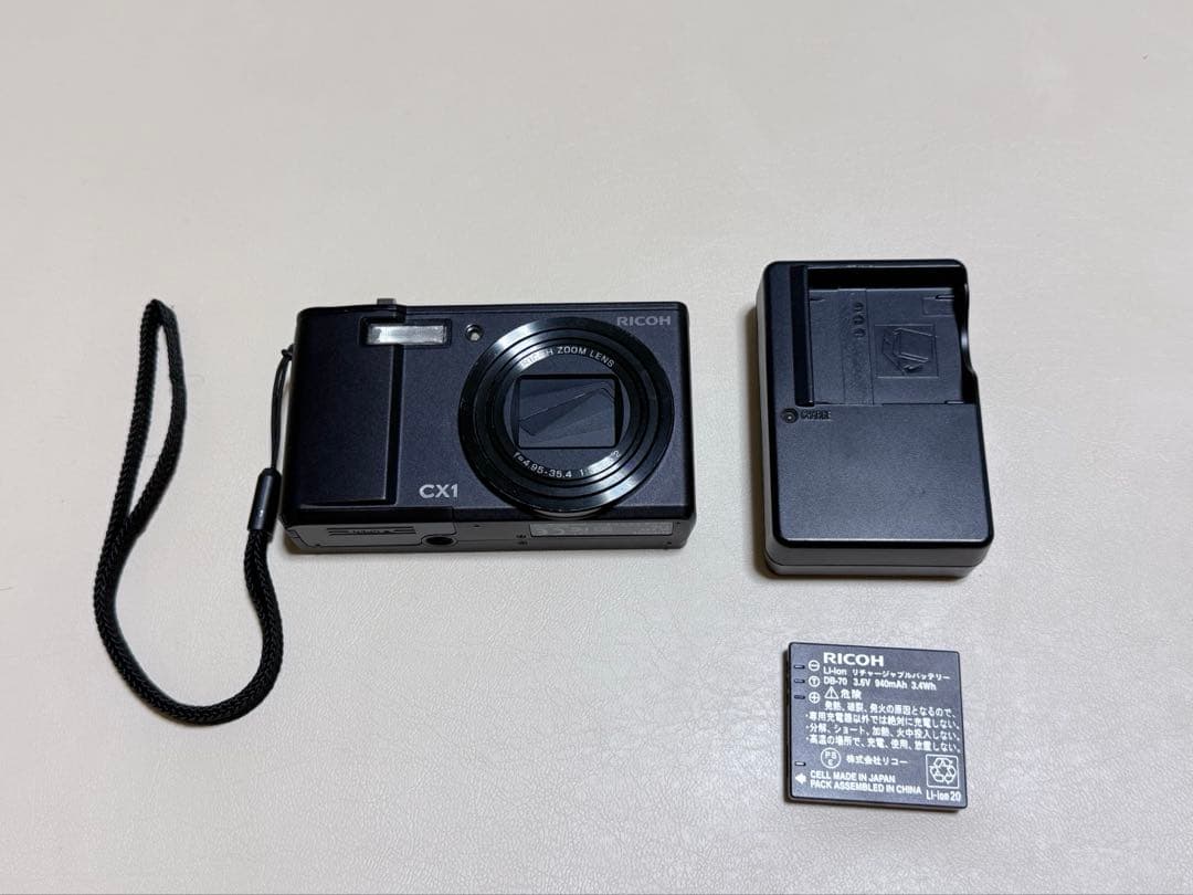RICOH CX1 コンパクトデジタルカメラ　デジカメ