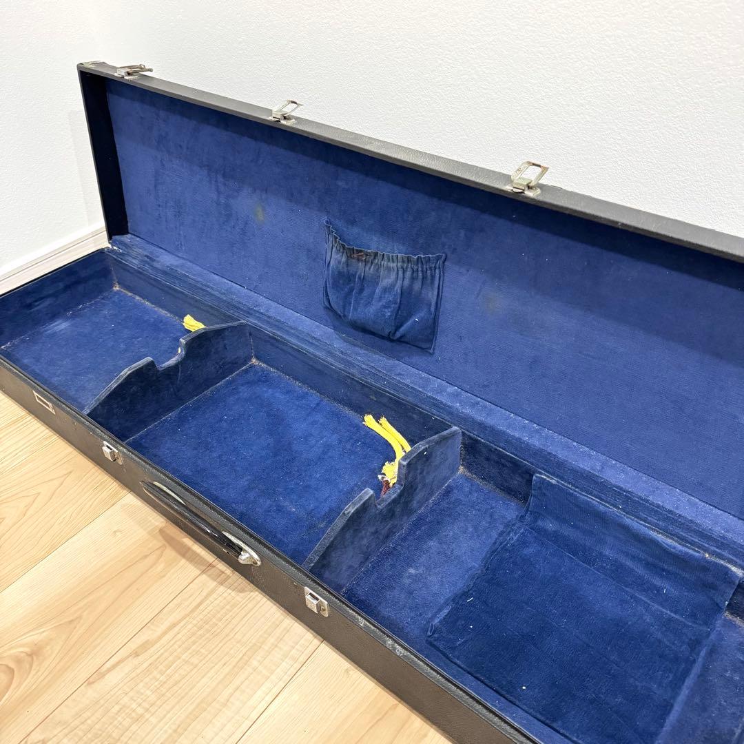 【高級】　中棹三味線　子持ち綾杉胴　紅木　トチ有り　2本溝　金細　K刻印　鼈甲撥