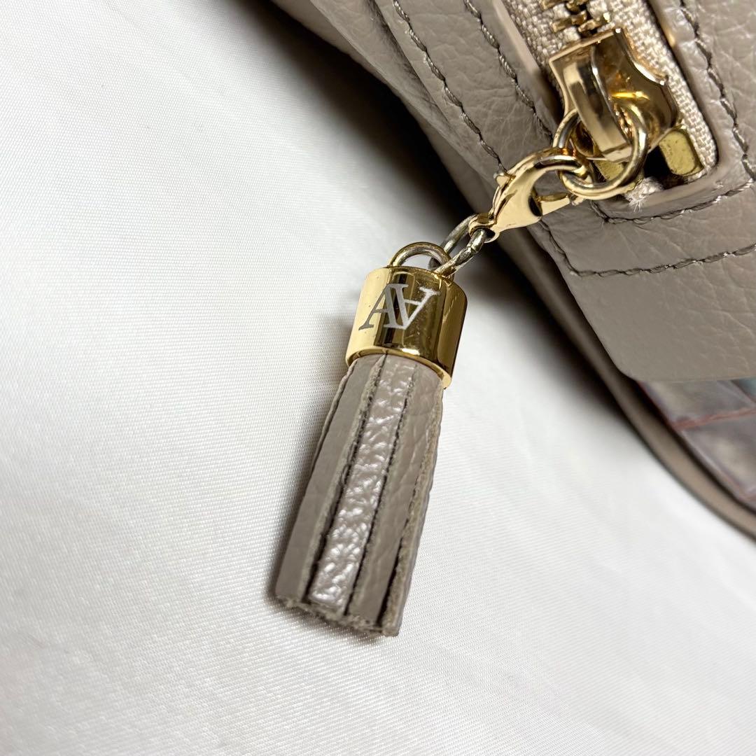 【極美品】　アタオ　バッグ　ミッドタウン　ヴィトロ　タッセル　アドリアエメラルド