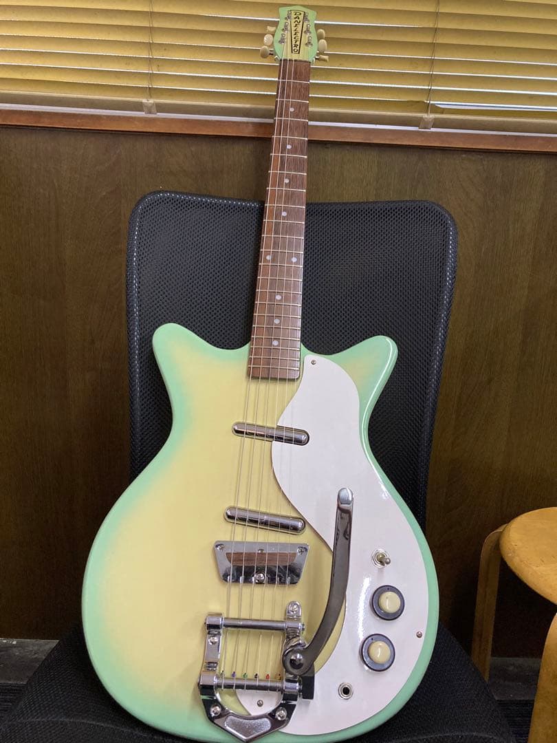 かわかっこいいダンエレクトロ 59DCビグスビー改