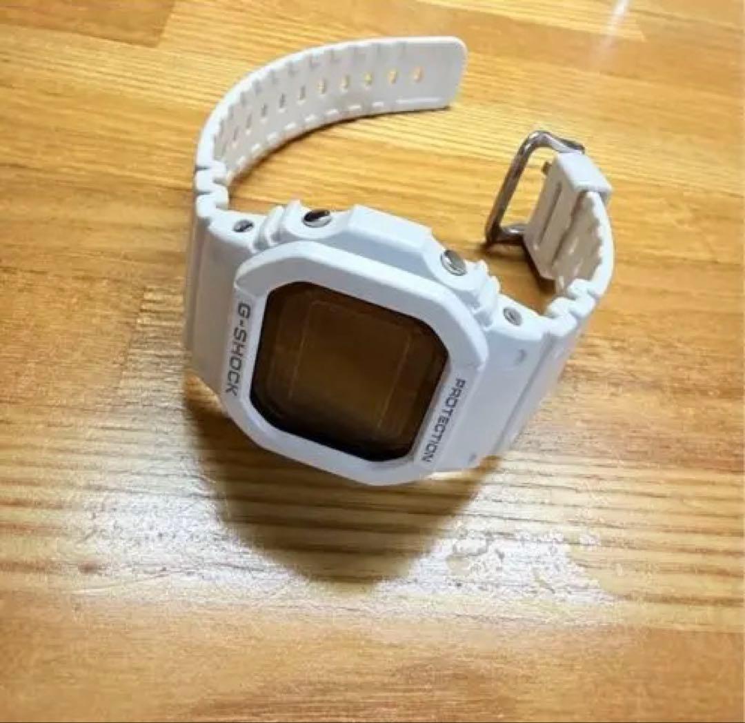 G-SHOCK デジタル腕時計 ホワイト　ソーラー