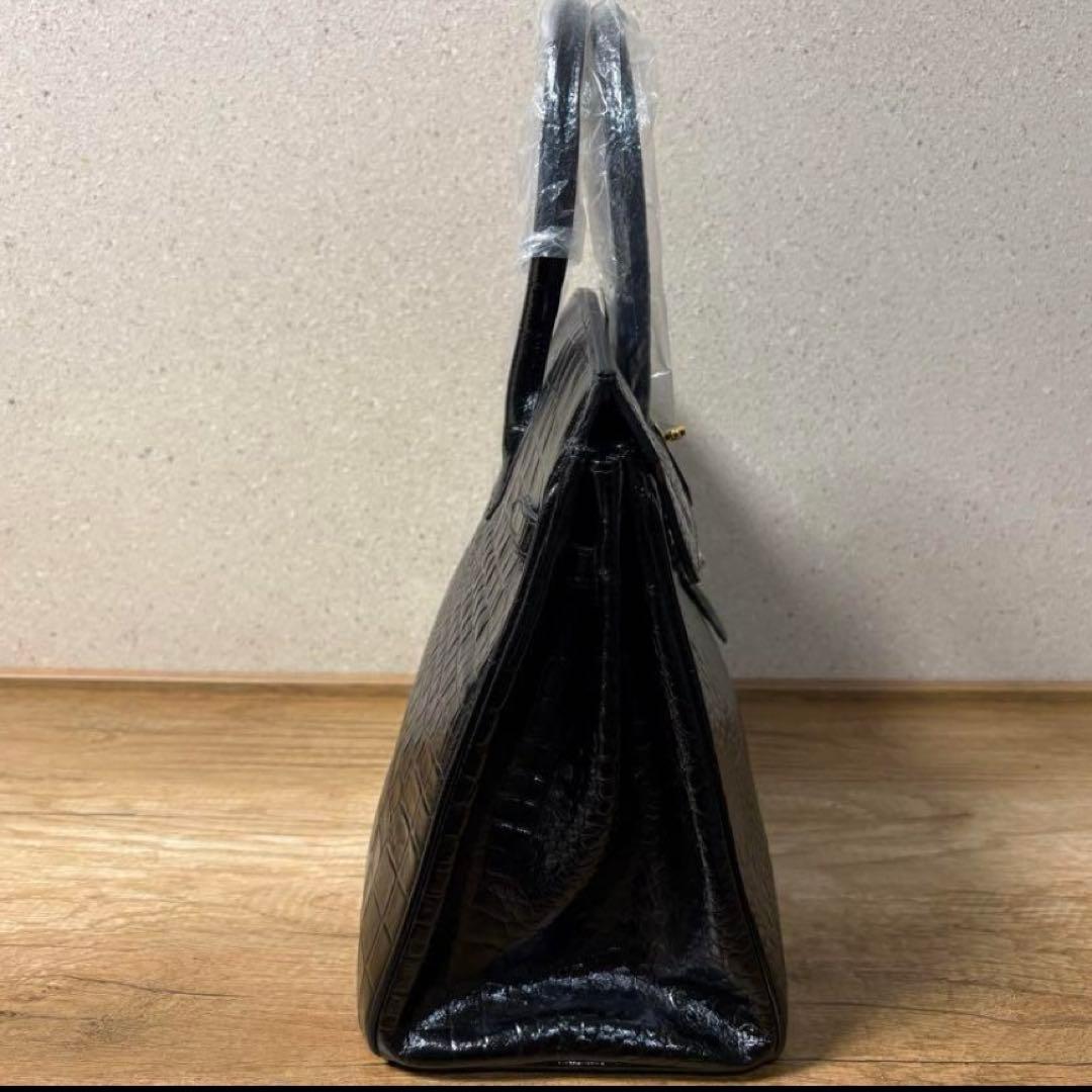 黒 クロコダイル型押しレザー ハンドバッグ カデナ キー付き Y