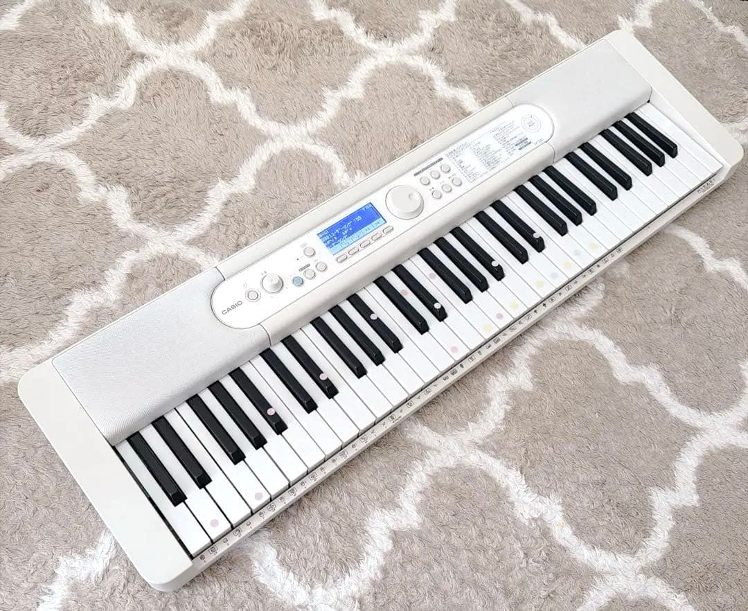 【極美品】2021製Casiotone 光ナビゲーションキーボード LK-520