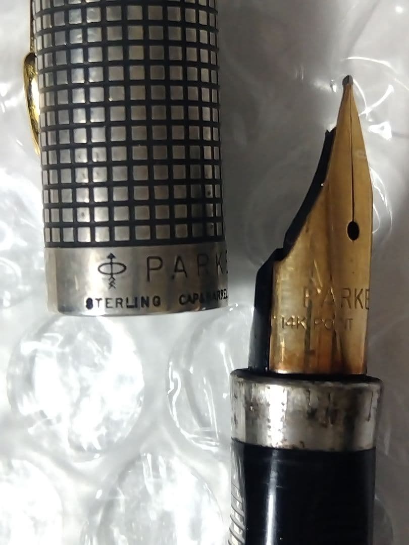 【胴体とキャップSterling、ペン先14K】刻印あり、万年筆２本まとめ売り