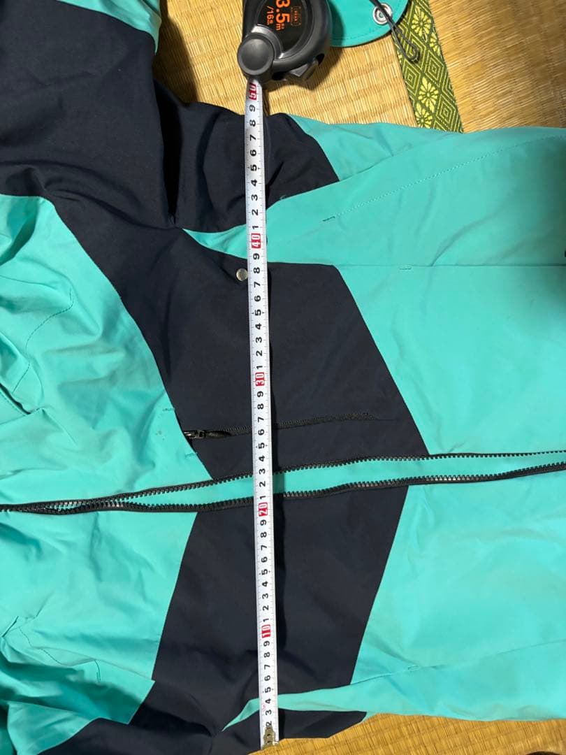 値引交渉歓迎　デサント　デモ女性用スキーウェア 上下