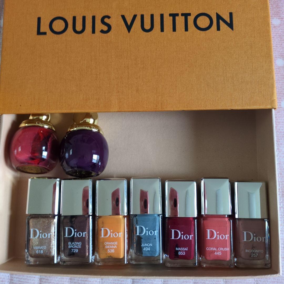 Dior ネイルカラーセット 7本 + ヴェルニ 2本