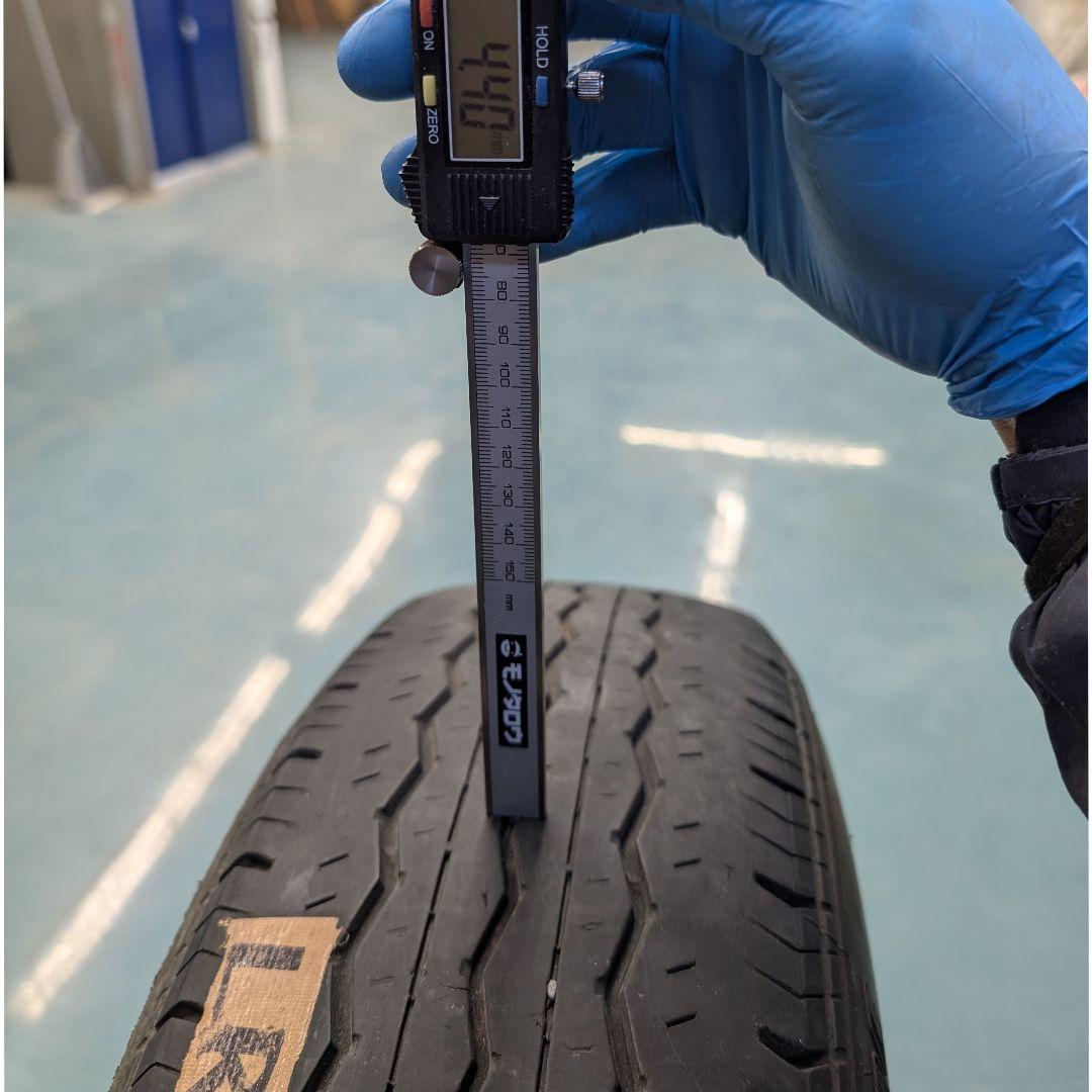 ハイエース200系 アルミホイールタイヤセット 15インチ