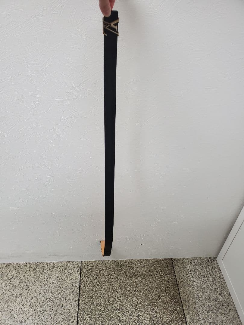 美品　ルイヴィトン サンチュールLVイニシャルベルト 85/34ブラック レザー