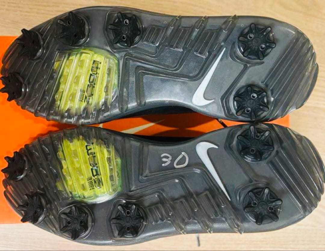 レア新品✳︎NIKE GOLF スニーカー早い者勝ちです！