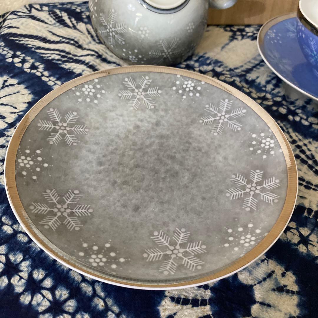 セール人間国宝 十四代 今泉今右衛門 本人作 色絵薄墨吹墨墨はじき雪文紅茶碗