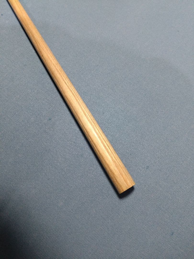 コモドドラゴン、geez アッシュシャフト 11.8 ラジアル ロゴ無し