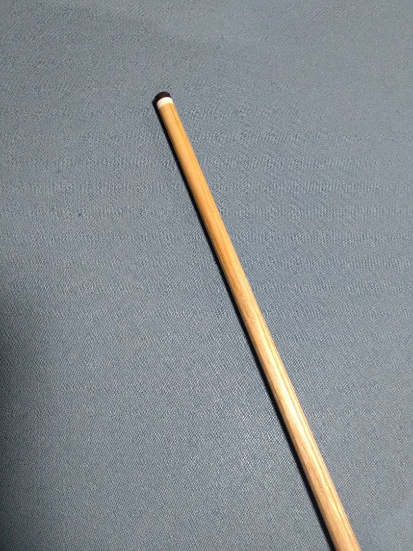 コモドドラゴン、geez アッシュシャフト 11.8 ラジアル ロゴ無し