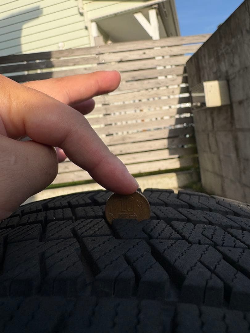  X1e84vl18スタッドレス BRIDGESTONE225/50R17