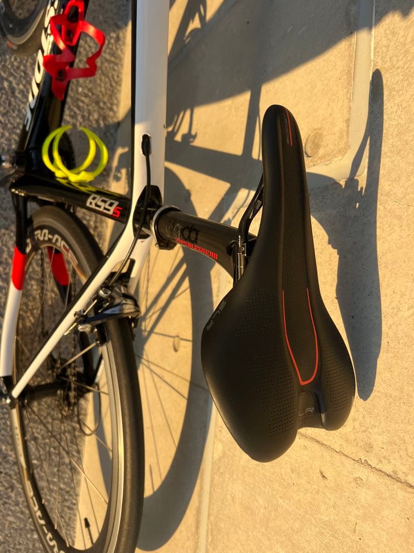 ブリジストンアンカー RS9S