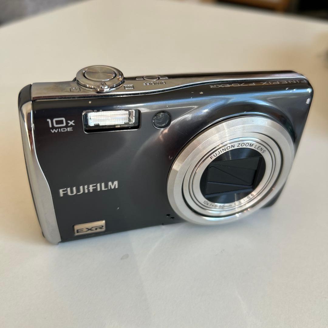 富士フィルム　FINEPIX F70EXR