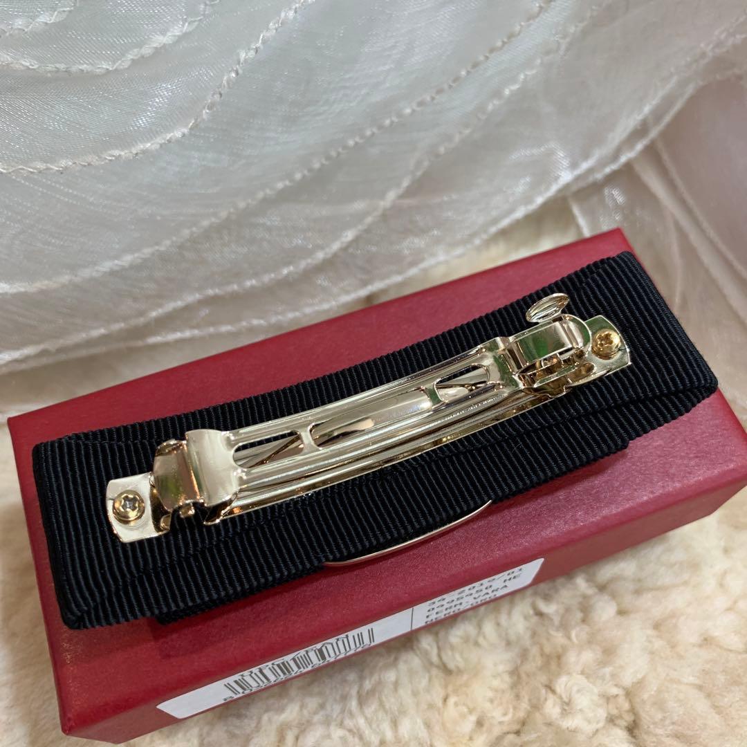 未使用品☆Salvatore Ferragamo ヴァラ バレッタ 黒xゴールド