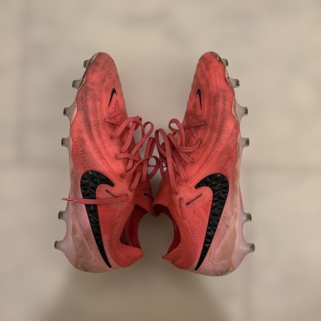 Nike ピンク スパイクファントムGXAgソール