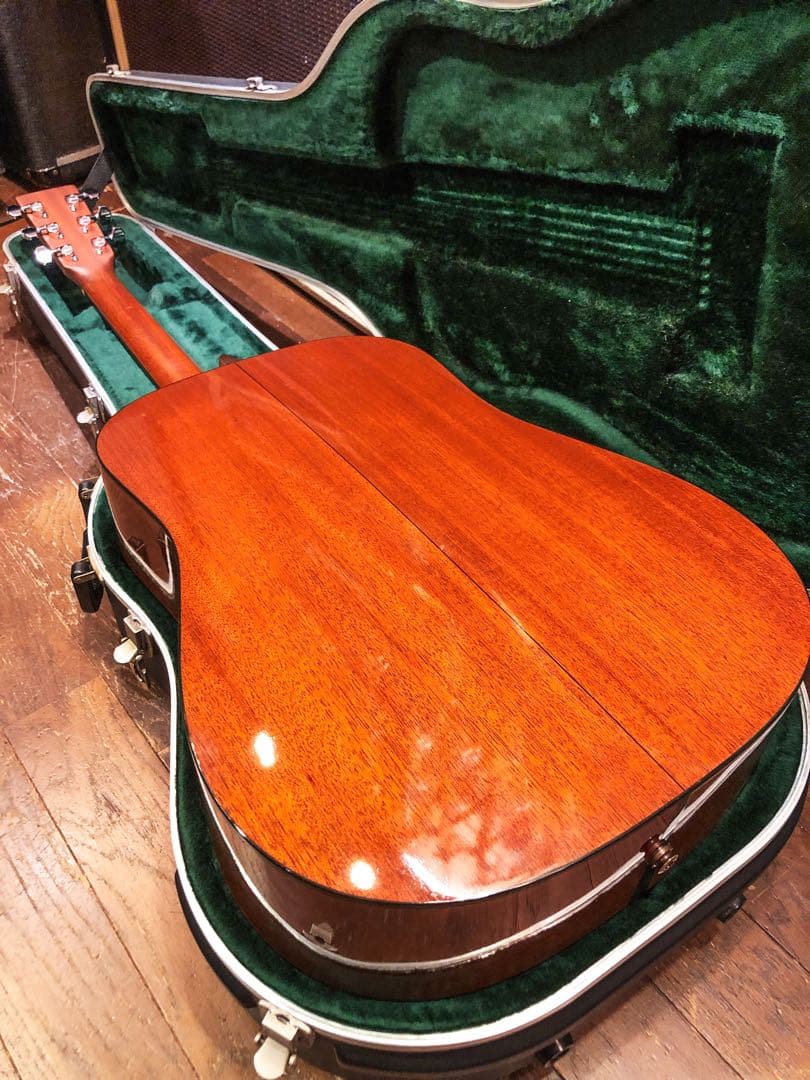 Martin D-18 2000年製