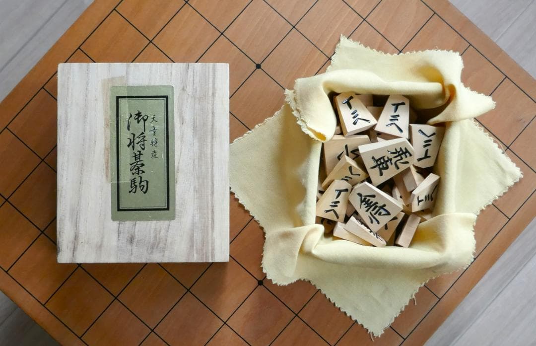 将棋セット　将棋盤　将棋駒　駒台　板目　値段交渉歓迎　手渡し歓迎