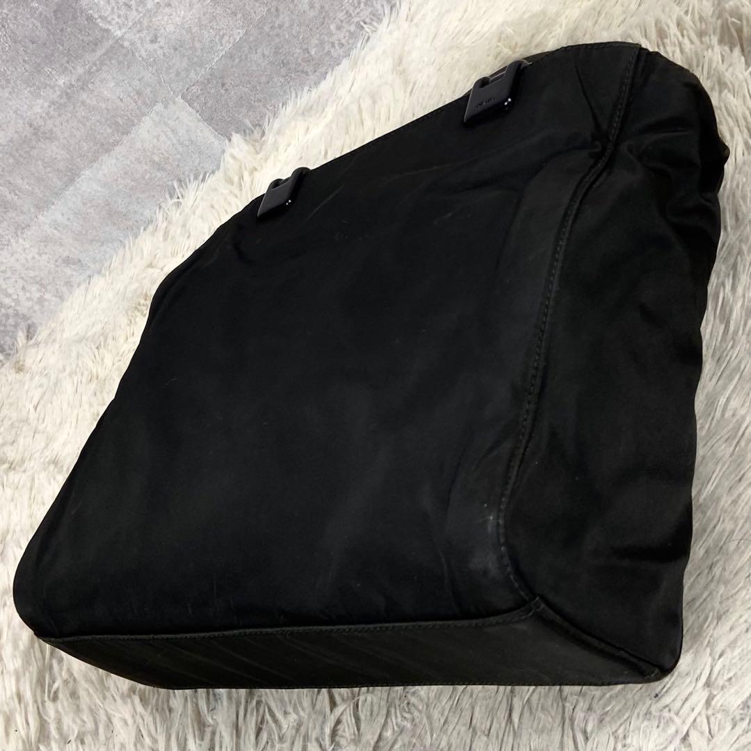 極美品 PRADA ナイロン ハンドバッグ 三角プレート ファスナー ブラック