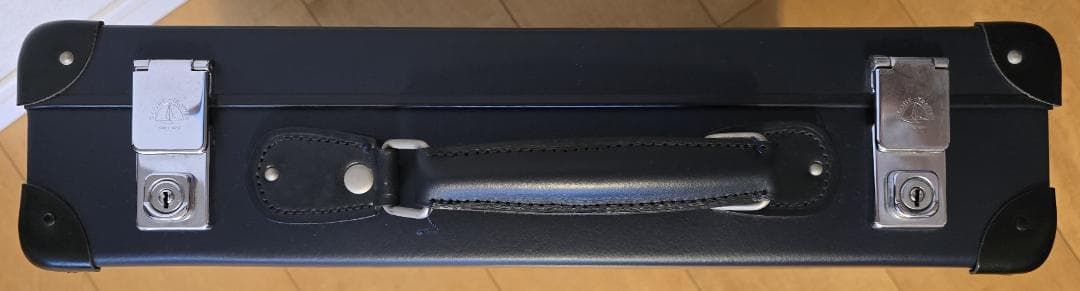 【値下げ】GLOBE-TROTTER 18インチ スリムアタッシュ（ネイビー）