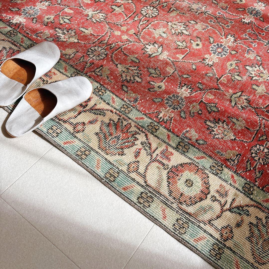 まあま　トルコ　ヴィンテージラグ　大判　赤　フローラル
