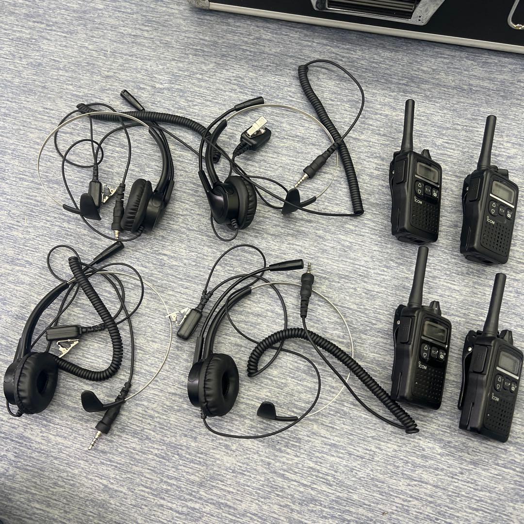 ICOM トランシーバー 4台 ヘッドセット　ハードケース付
