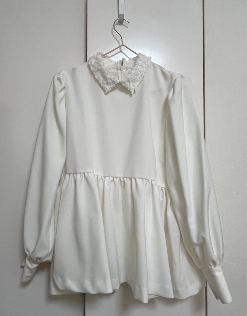 F by ROSSO　レースカラーペプラムブラウス