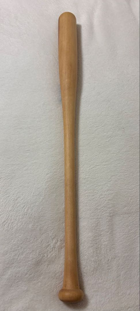 べ*と様 ビクタス　硬式木製バット　870g 84センチ