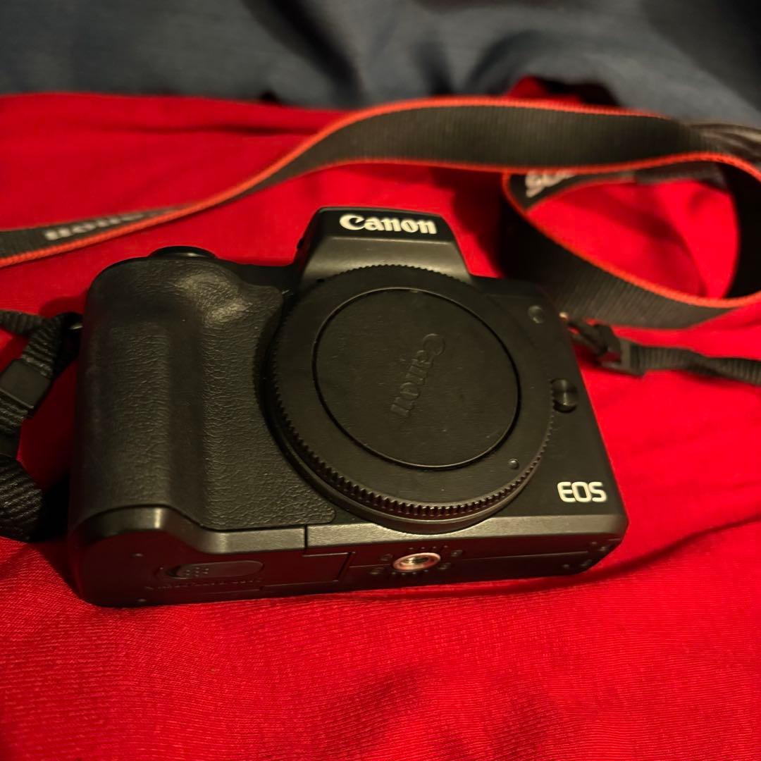 Canon EOS KISS M レンズキット