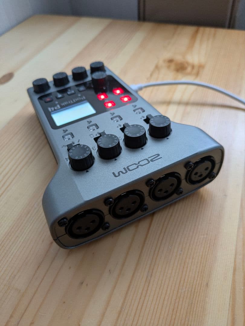 ZOOM PodTrak P4｜ポッドキャストや収録に最適な多機能レコーダー