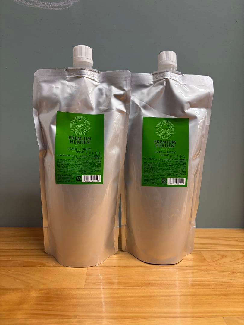プレミアムハーデン詰め替え　グリーン　シャンプー2個