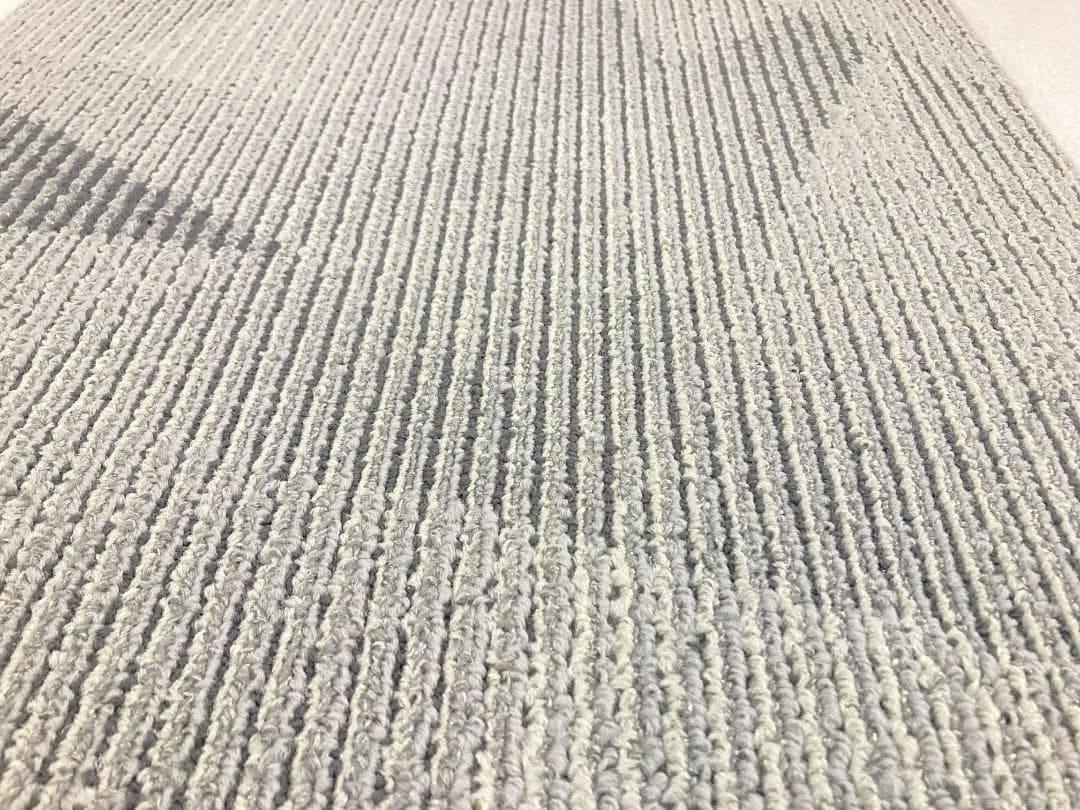 みゅー　タイルカーペット　３２枚　新品・未使用　国内メーカー　正規品