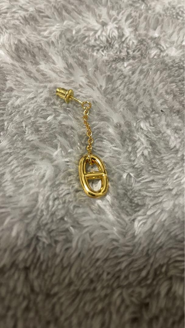HERMES ゴールドピアス(両耳)