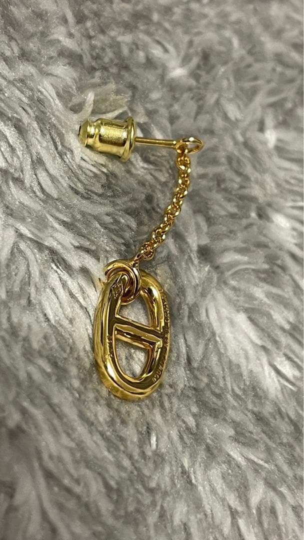 HERMES ゴールドピアス(両耳)