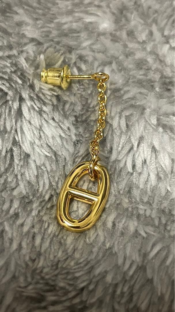 HERMES ゴールドピアス(両耳)