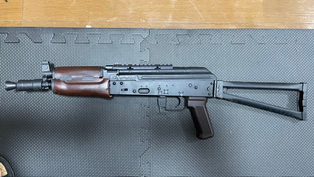 東京マルイ　次世代電動ガン　aks74u