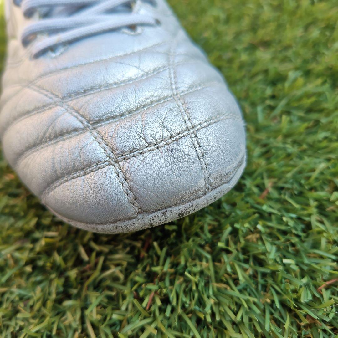 日本未発売 モレリアネオ4 エリート P1GA253204　25.5cm