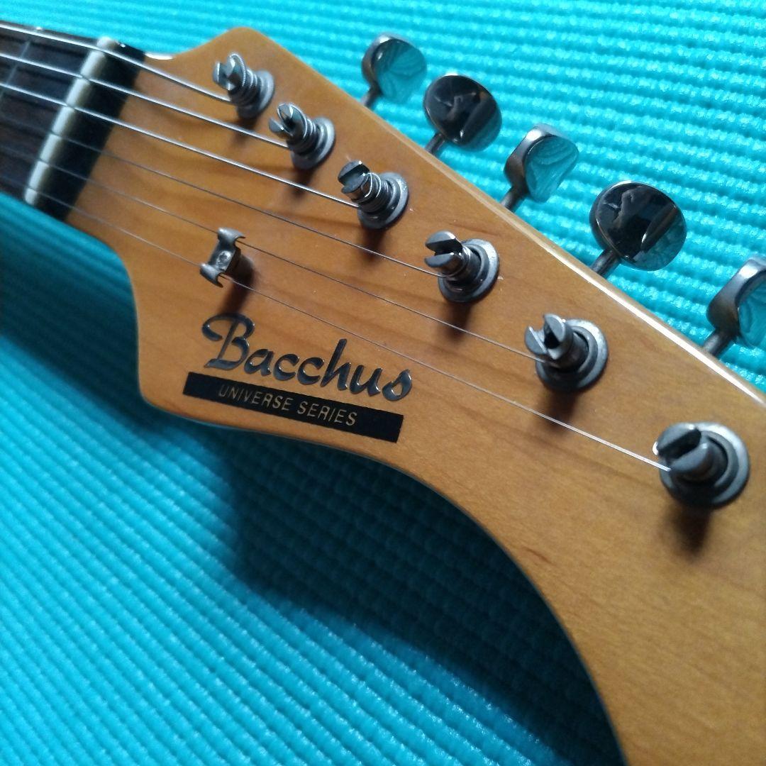 Bacchus ストラトキャスター サンバースト　ユニバース シリーズ