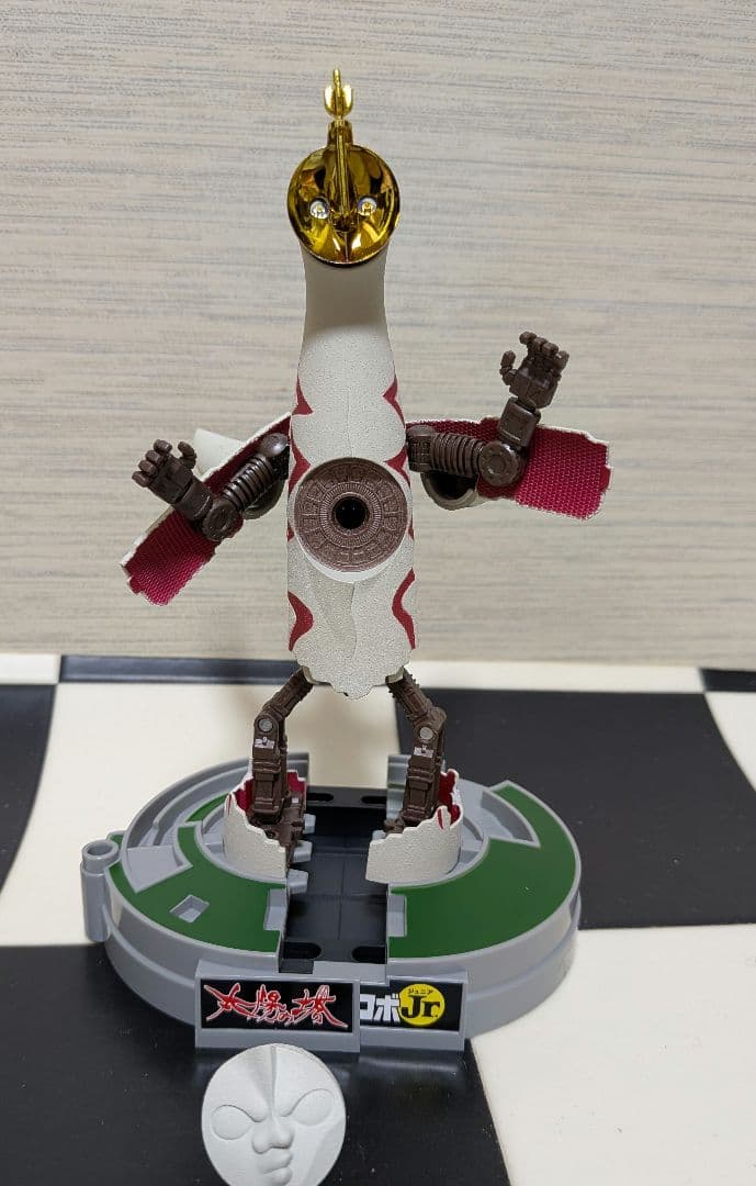 太陽の塔のロボjr