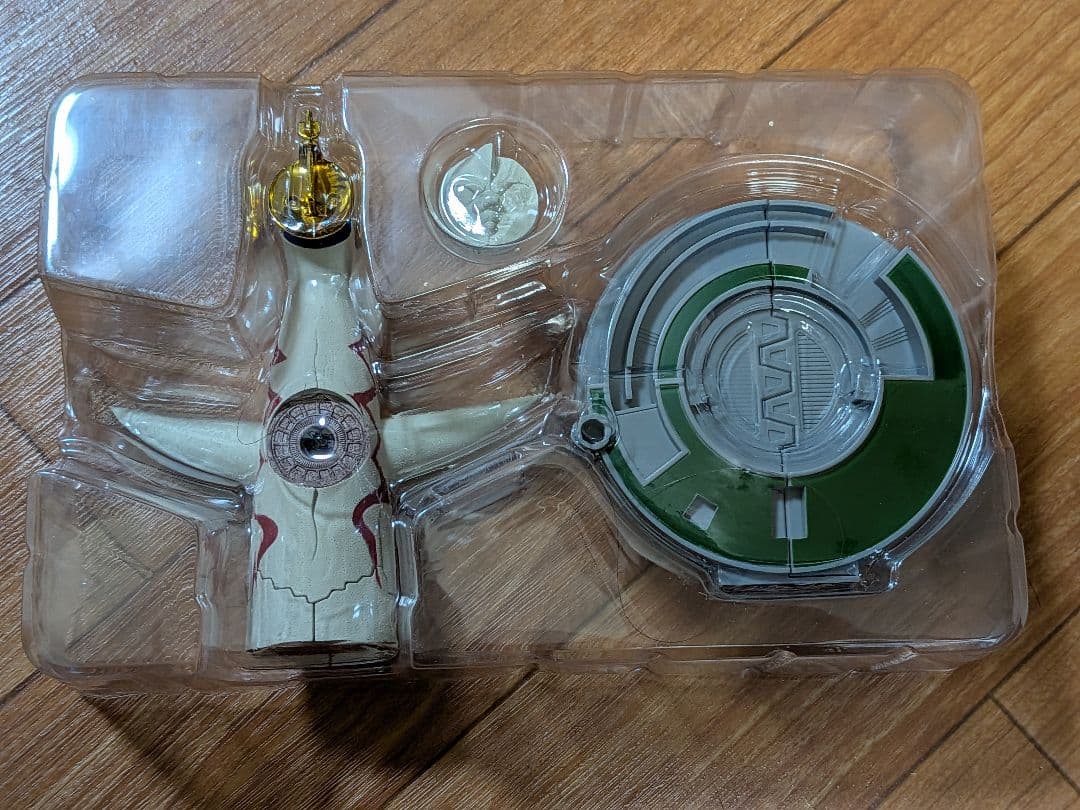 太陽の塔のロボjr